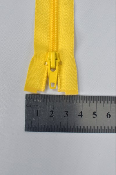 ZIP030  3號拉鏈  成衣單頭拉鏈   開尾拉鏈款式  聚酯牙拉鏈款式  不設單獨拉鍊訂購 正面照